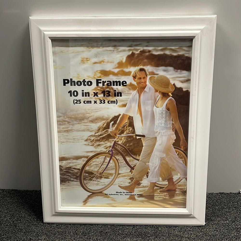 BP Industries White 10x13 in. Photo Frame